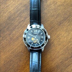Timex Black Leather Strap Watch sport luxury model rare